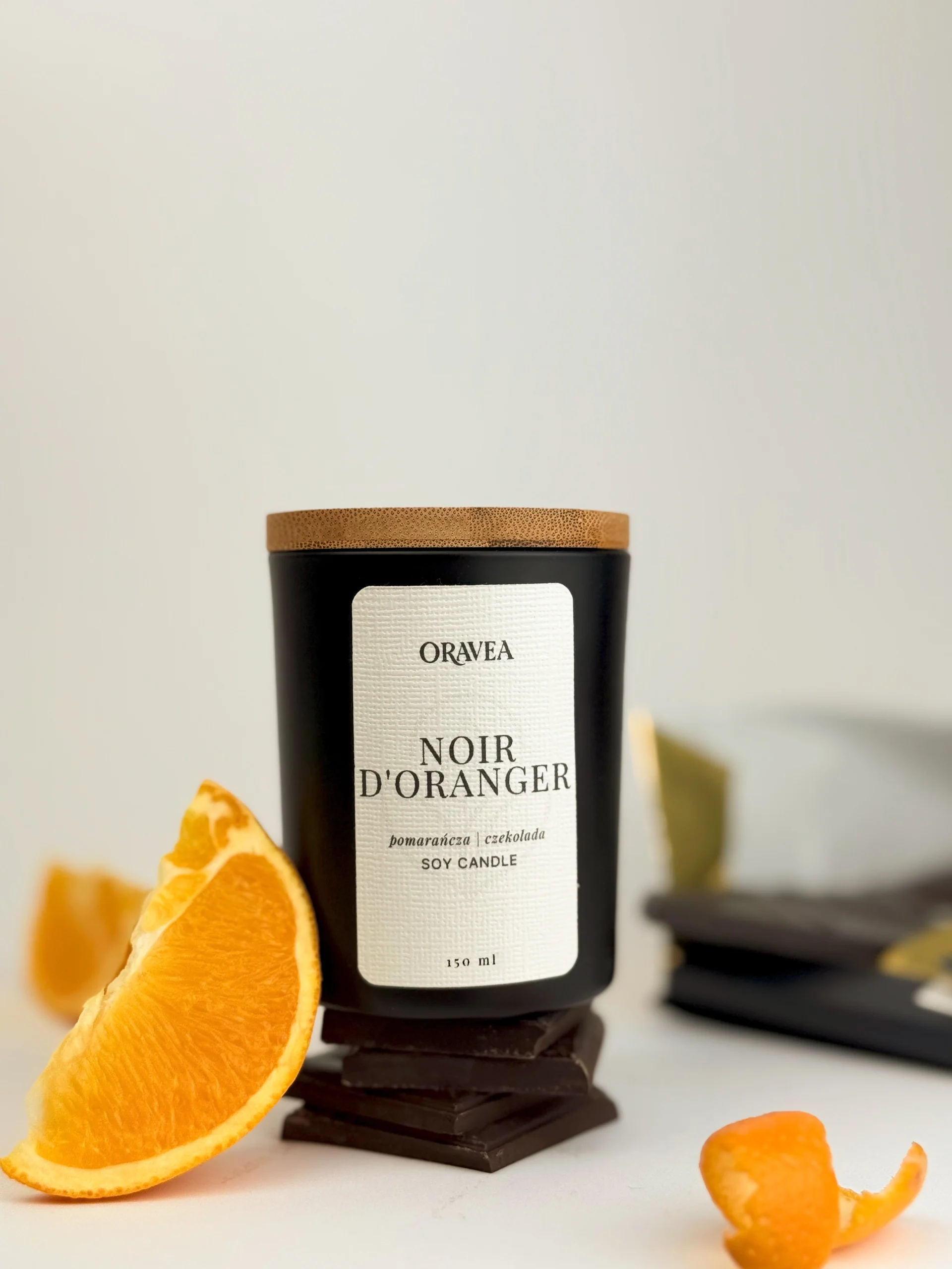 noir d'oranger świeca sojowa premium czarne szkło 150 ml oravea